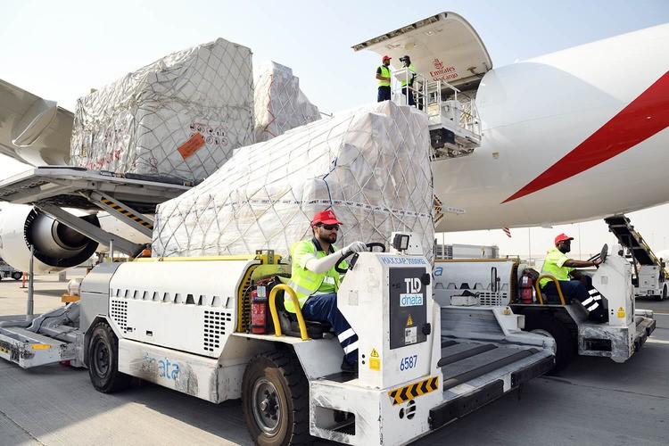Sea freight container shipping from UK to Dubai